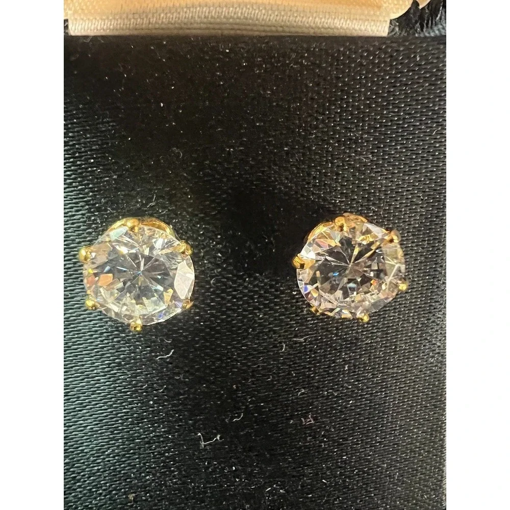Vintage Genuine Cubic Zirconia Stud Earrings Made in USA Classic Solitaire NOS‎